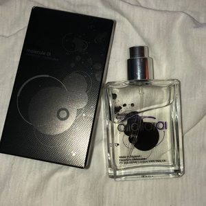 Molecule 01 by Escentric Molecules